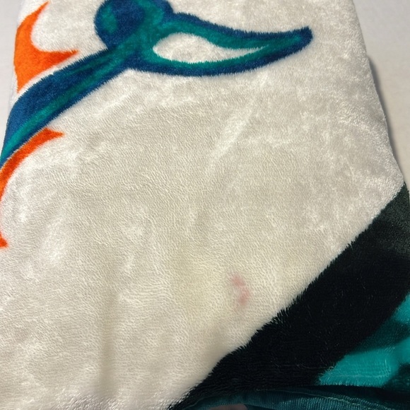 Miami Dolphins NFL fleece throw blanket - Picture 9 of 10